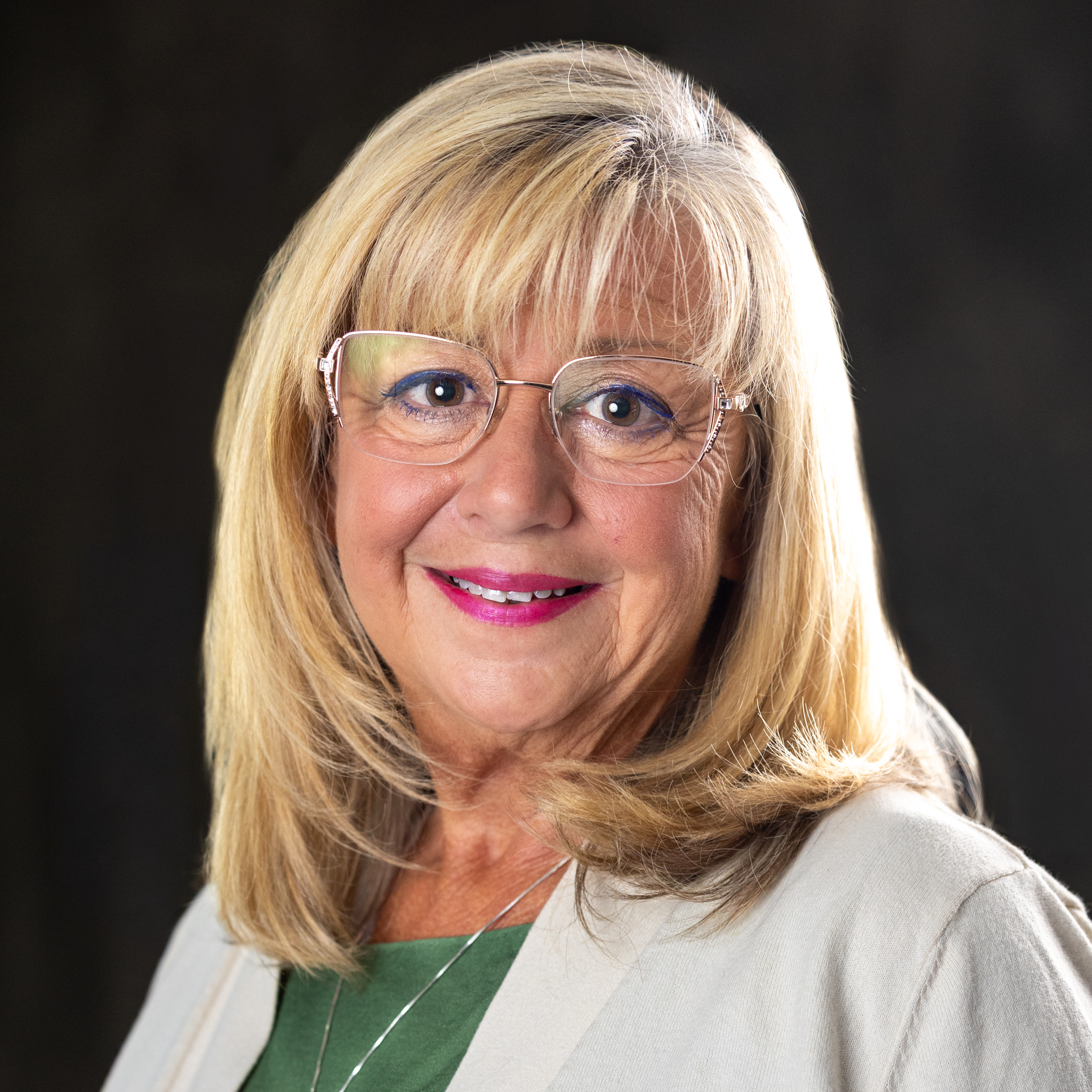 Catherine (Cathi) Roberts Headshot
