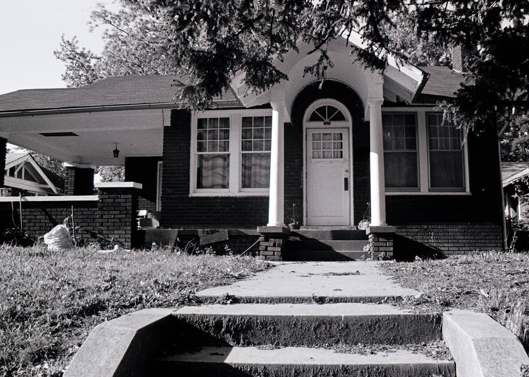 Photo of the original offices of Jackson State Community College on Airways Blvd. in Jackson, TN while the college was being built.